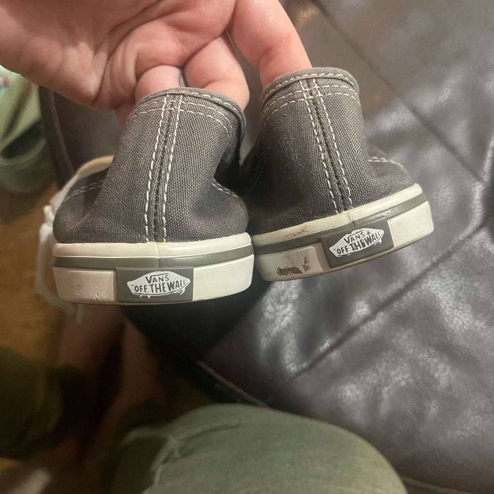 Grey vans - Picture 4 of 6